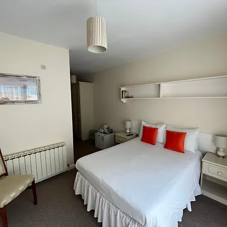 イン The Of Wales 4*