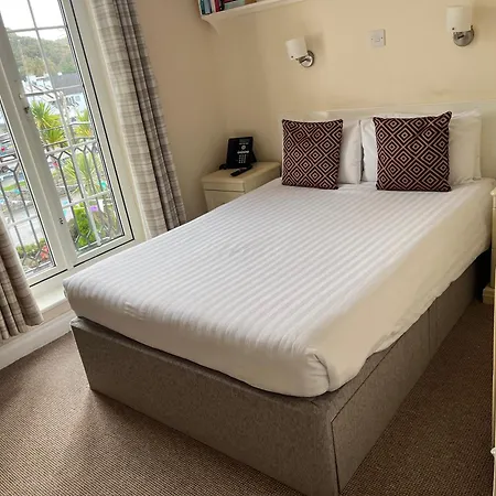 イン The Of Wales 4*